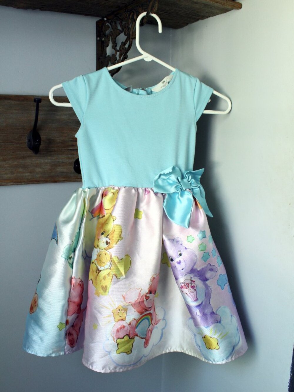H&M Size 4-6yrs  Dress Care Bears On Satiny Skirt